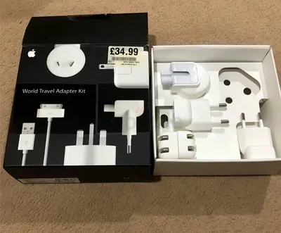Apple World Travel Adapter Kit (Original) - Complete Set, Good Condition