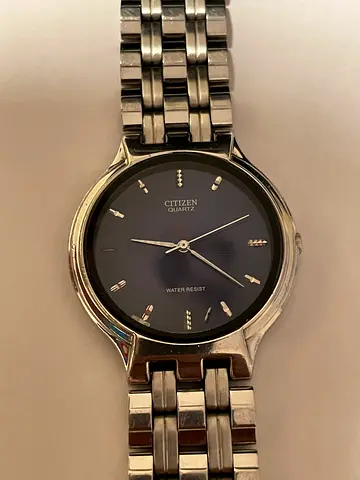 Vintage Citizen Quartz Mens Stainless Steel Watch - Classic Black Dial