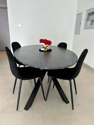 Modern Round Dining Table with 4 Black Velvet Chairs