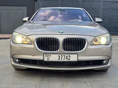 Pristine 2012 BMW 750Li GCC Specs - Luxury Executive Sedan