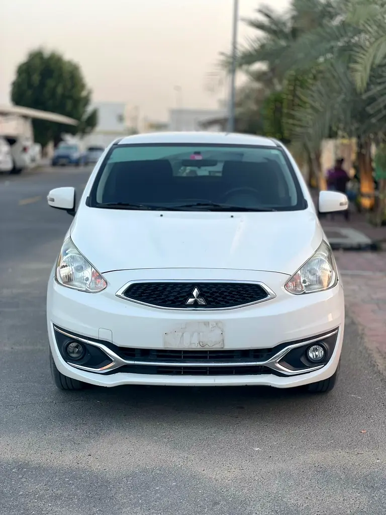 Mitsubishi Mirage 2020 — photo 1 of 11