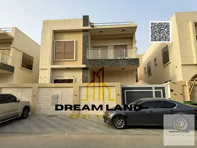 Amazing villa, consists of 4 master bedrooms with built in wardrobes and rooftop, now for sale