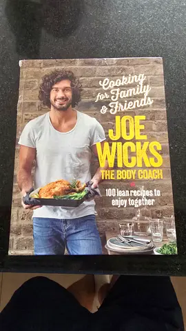 100 Delicious and Healthy Body Coach Recipes (Cookbook) - Hardback