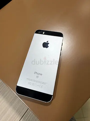 iPhone SE (1st gen) - Silver, usable condition