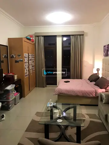 Furnished Studio | Lincoln Park A | Balcony & Pool Access