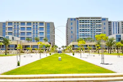 VACANT! 4BR Penthouse | Luxury Living