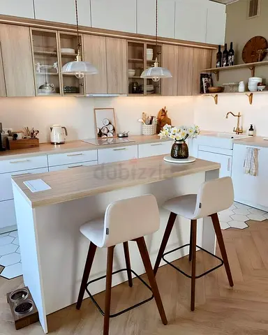 Modern kitchen island with two bar stools - light wood  white