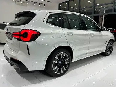 2024 BMW IX3 photo 5