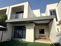 Upgraded | Furnished 3BR+M | Single Row
