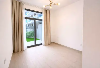 POOL VIEW | WELL MAINTAINED | PRIME LOCATION