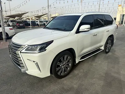 Lexus LX 570 Platinum 2017 | GCC Specs | Pristine Condition