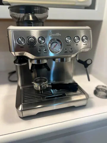 Like New Breville Barista Express Espresso Machine