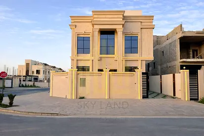 A golden opportunity to own a classic 5-bedroom corner villa with a stone facade and high-end finishing. Prime location behind all services. Price inc