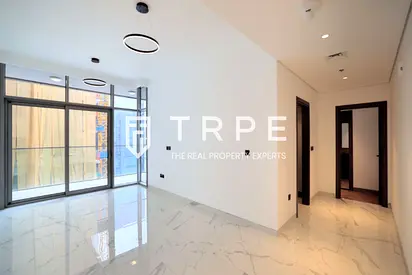 Luxury Living | Prime Location | Vacant