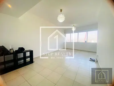 EXTRA PANTRY ROOM | TENANTED | COMMUNITY VIEW