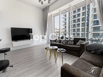 Fully Furnished | Upgraded | Mid Floor