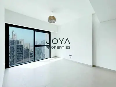 Luxurious Apt - Ready to Move - Prime Location