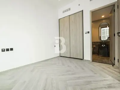 Canal Views | Modern 1BHK | Vacant
