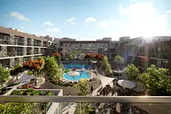 Furnished! Triplex TH-A | Pool View | 2 Parking