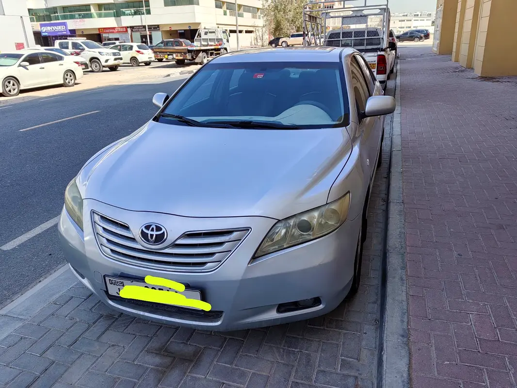 Toyota Camry 2008 — photo 1 of 8