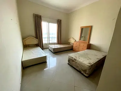 BEDSPACE AVAILABLE FOR MALE/FEMALE