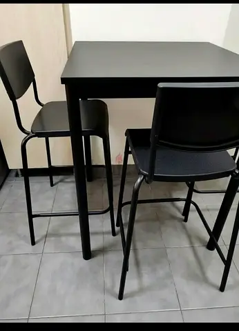 Black Bar Table with3 Matching Chairs