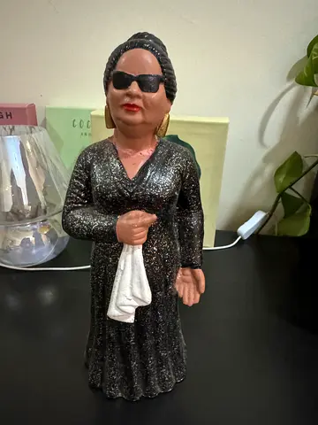 Decorative Black Glittered on kolthoom Statue – Standing Figurine