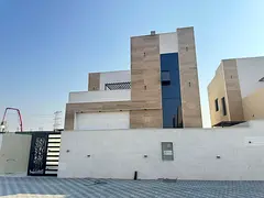 For rent in Al-Haliyo 2, a villa with 4 master bedrooms, a majlis, a living room, a maid's room,