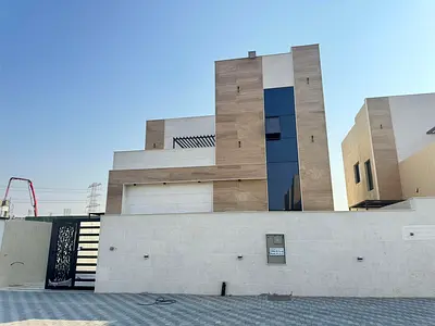 For rent in Al-Haliyo 2, a villa with 4 master bedrooms, a majlis, a living room, a maid's room, and a spacious kitchen.