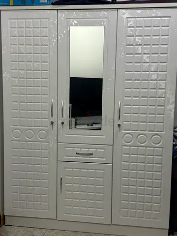 White 3-Door Wardrobe with Mirror - brand new Condition