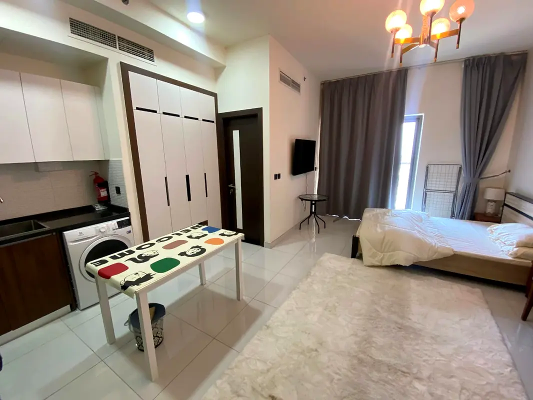 Luxury Studio Apartment in Lawnz by Dnube