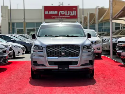 صورة 2 لـ 2022 Lincoln NAVIGATOR