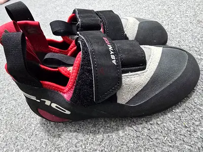 Original Adidas model 5.10 (size 36 1/2)