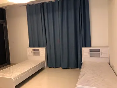 Clean flat for russian and arabic speakers ladies only, 2 minutes walkig to moe