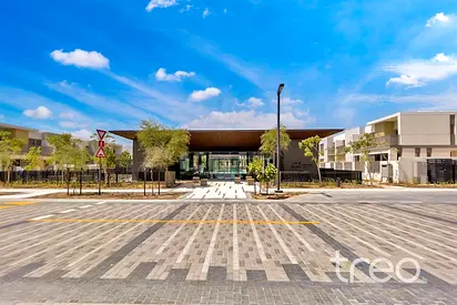 Single Row | Private | Landscaped