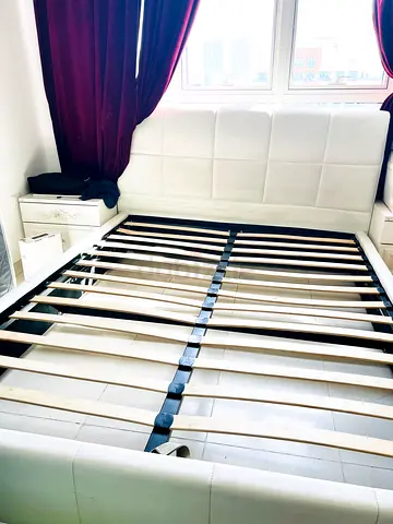 White Leather King Bed Frame with Padded Headboard , in a good condition.