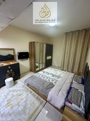 Furnished studio apartment, very clean, spacious with a balcony. A great deal: AED 2300 including a