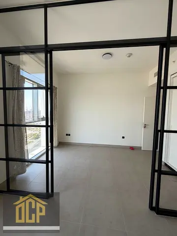 READY TO MOVE ! YEARLY RENTAL ! UNFURNISHED