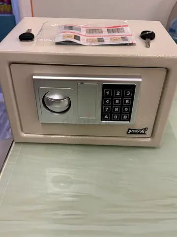 Small Electronic Home Safe with Key Override - Beige     New