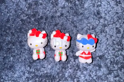 Hello kitty mini figure