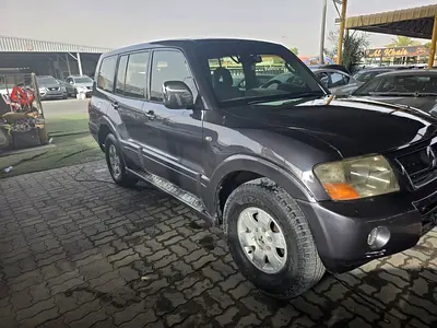 Mitsubishi Pajero 2006 GLS GCC Specs