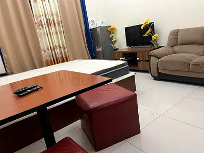 Master Room for South Indian or srilankan couple . Attached bathroom and balcony. All bills included