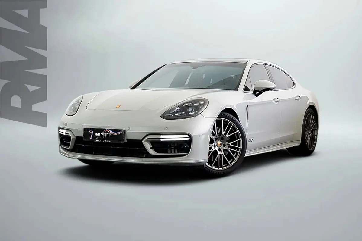 Porsche Panamera 2022 — photo 1 of 18