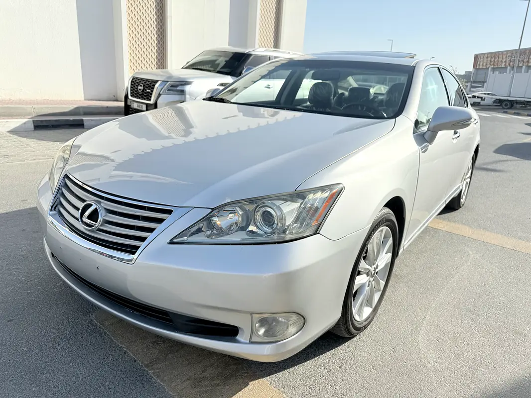 Lexus ES-Series 2011 — photo 1 of 20