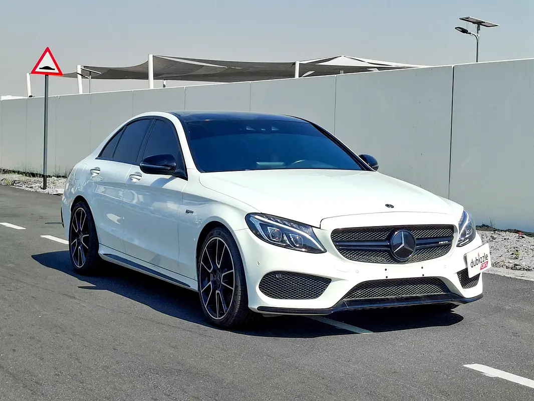 Mercedes-Benz C-Class 2018 — photo 1 of 15