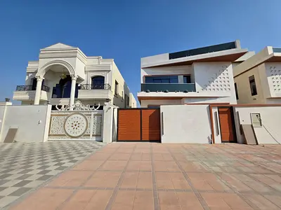 Villa for sale in Al-Haliyo 2, consisting of 6 rooms, a majlis, a living room, a swimming pool, and parking for cars. Spacious areas.Villa for sale in