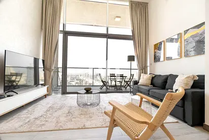 Exclusive | 965 sq ft | High Floor | Vacant
