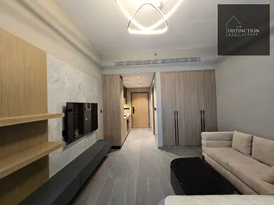 HIGH FLOOR | LUXURY LIVING | READY TO MOVE