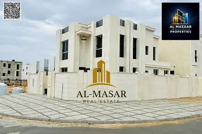 Corner villa, excellent size, prime location, directly from the owner, freehold ownership for all nationalities