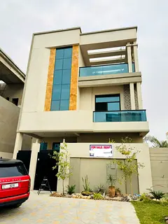 Villa for sale (ground floor + 2 floors) Central air conditioning - also includes an elevator Water